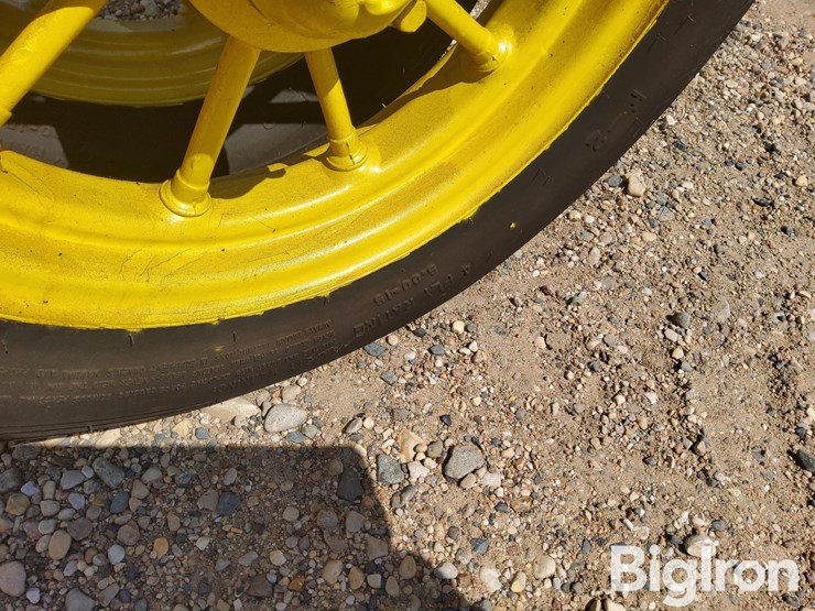 john-deere-b-image-11