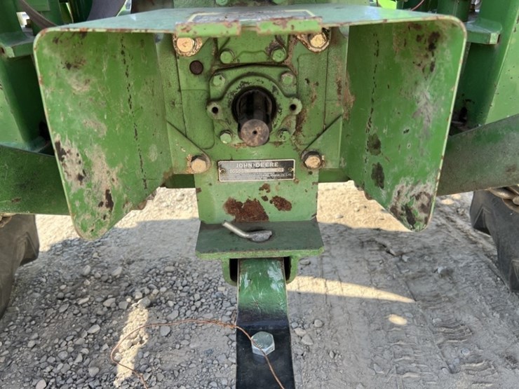 john-deere-850-image-13