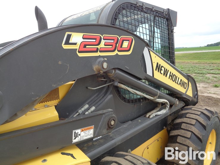2013-new-holland-l230-image-19