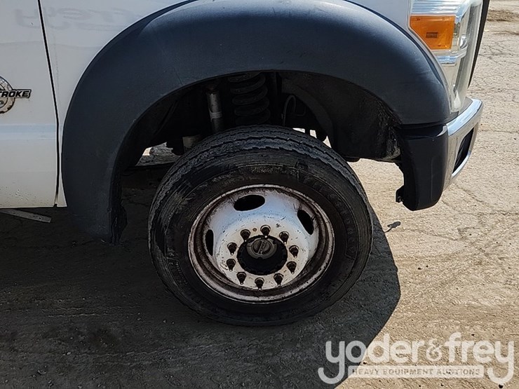 2012-ford-f550-image-10