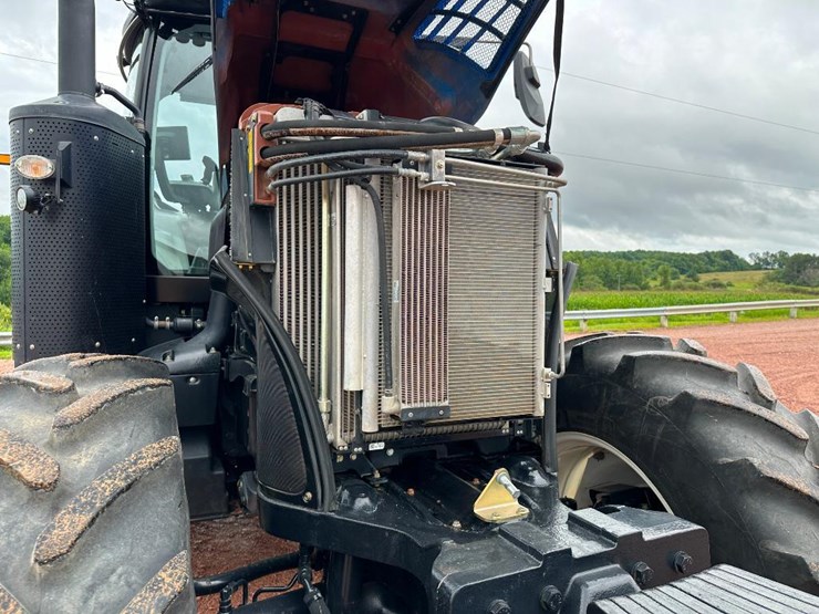 2020-new-holland-t8.320-image-40