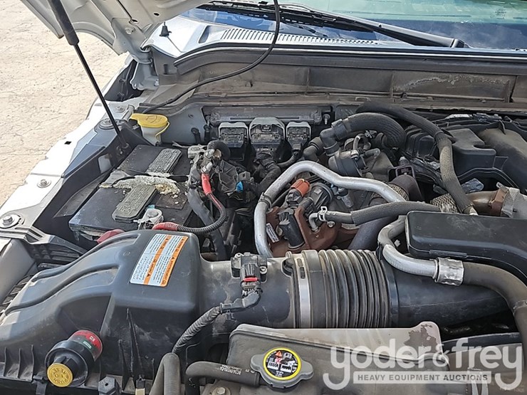 2015-ford-f550-image-24