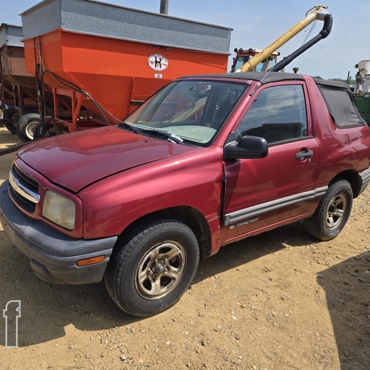 2000 CHEVROLET TRACKER
