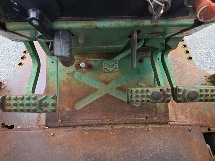 john-deere-4040-image-40
