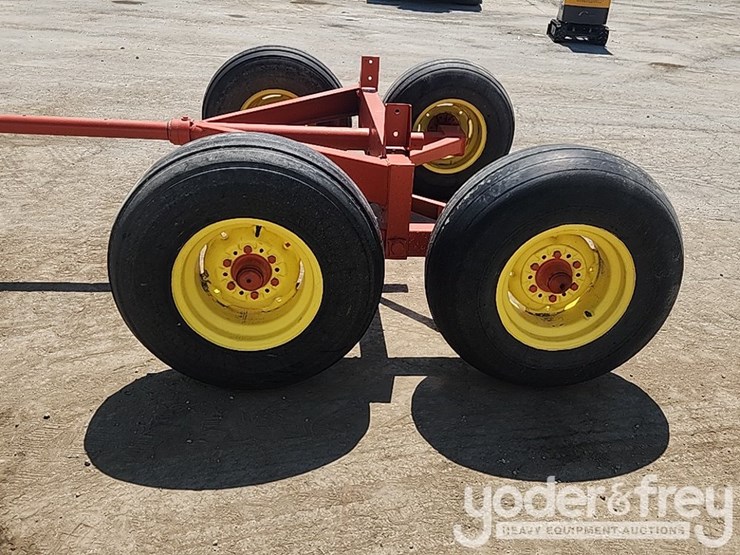 gehl-floating-tandem-axle-trailer,-telescoping-tongue-(no-title-under-4,000lbs)-image-9