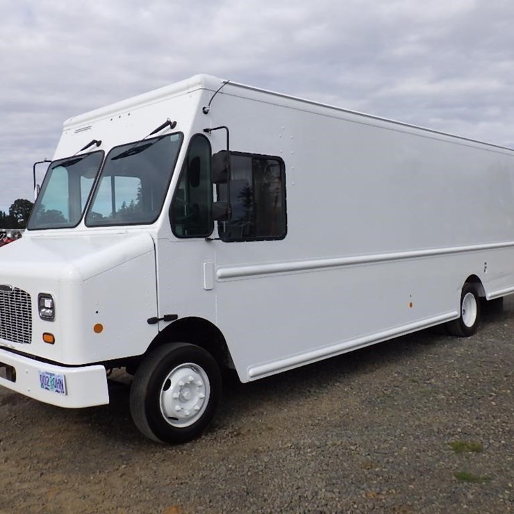 2012 FREIGHTLINER MT55