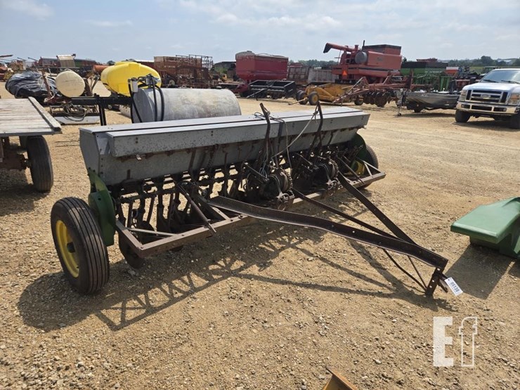 john-deere-10-image-1