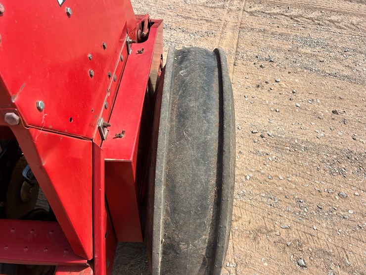 case-ih-5300-image-10