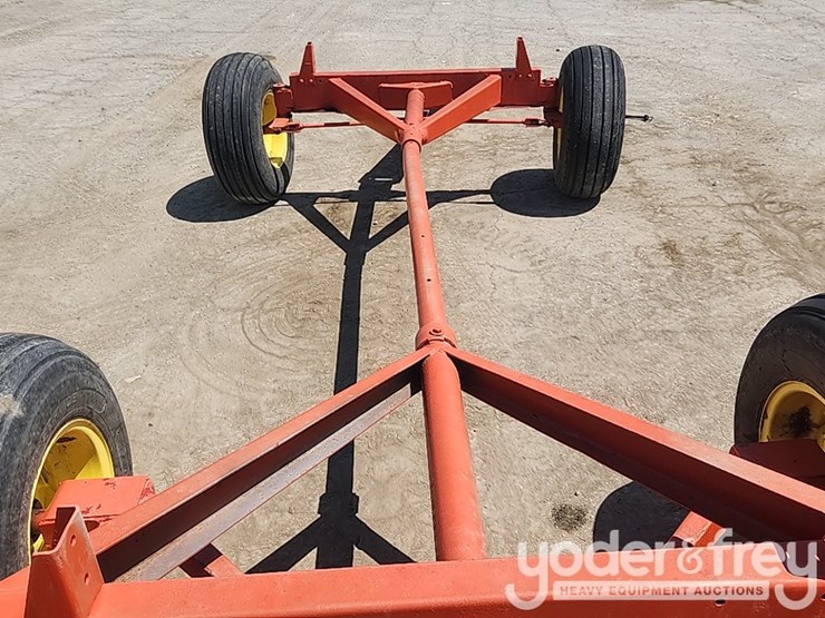 gehl-floating-tandem-axle-trailer,-telescoping-tongue-(no-title-under-4,000lbs)-image-14