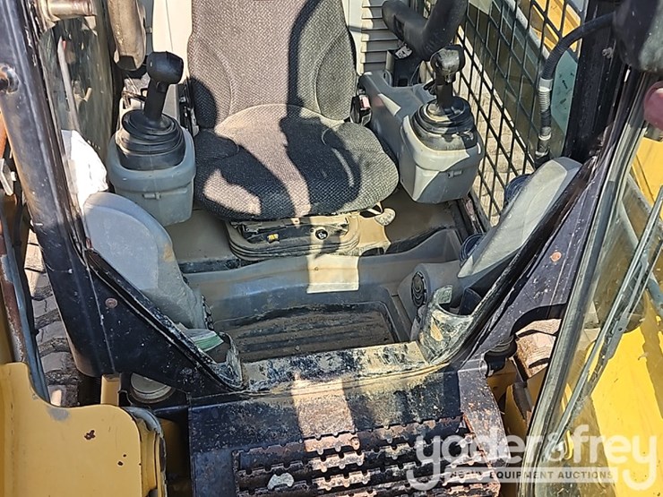 2011-caterpillar-279c-image-25