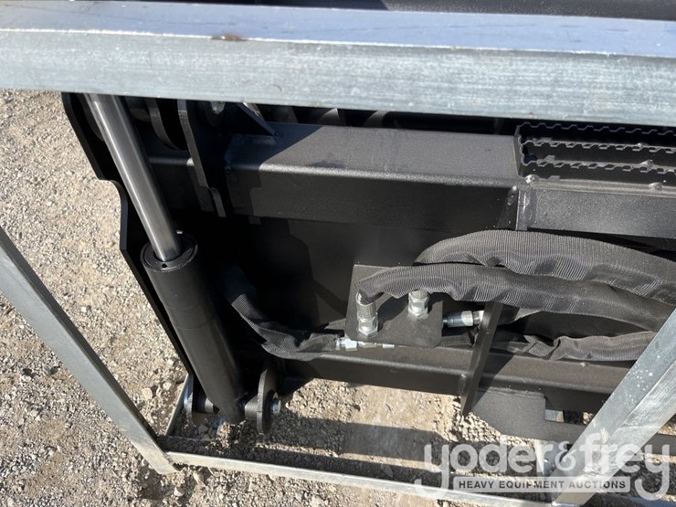 unused-2025-78"-heavy-grass-fork-grapple-to-suit-skidsteer-image-7