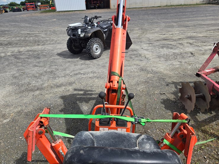 kubota-bh77-image-4