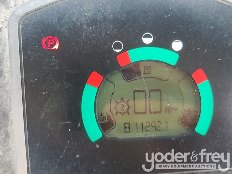 2012-caterpillar-908h-image-34