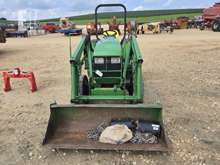 2000-john-deere-4400-image-2