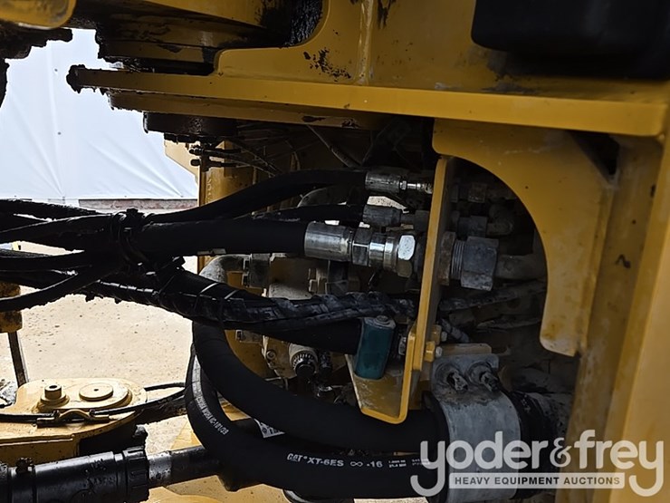 2018-caterpillar-926m-image-26