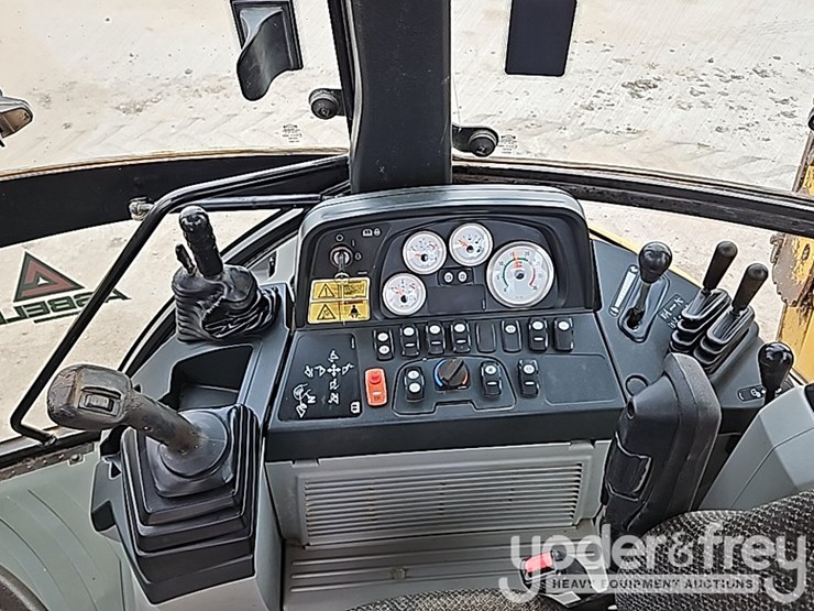 2011-caterpillar-420e-image-51