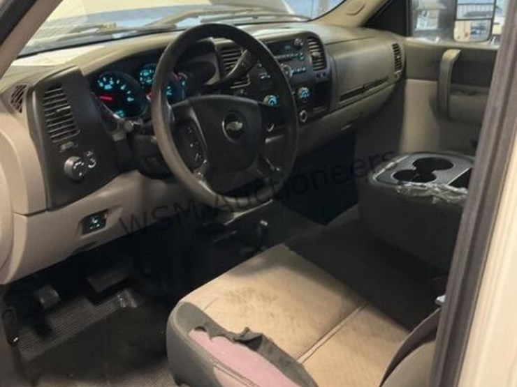 2009-chevrolet-silverado-3500hd-image-21