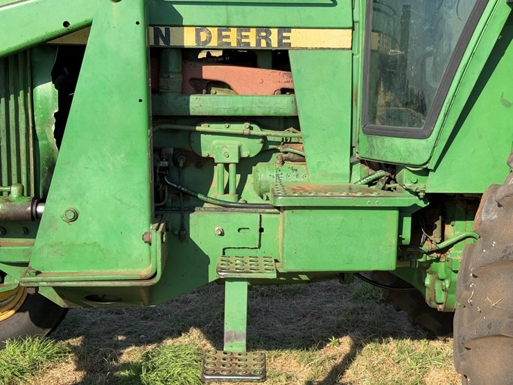 john-deere-4240-image-4