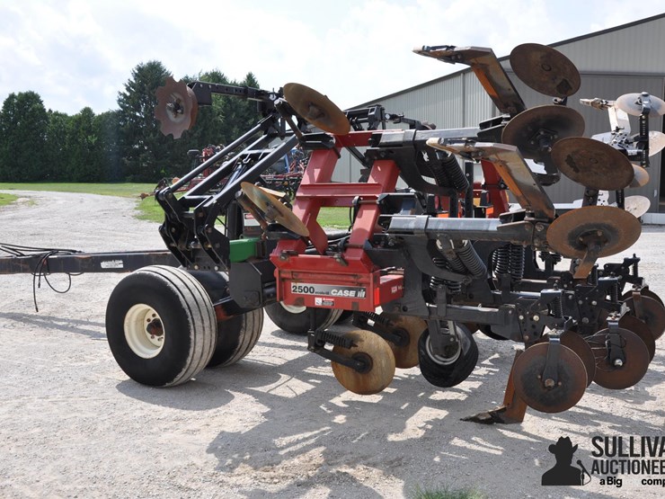 case-ih-2500-image-7