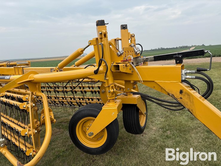 2015-vermeer-r2800-image-19