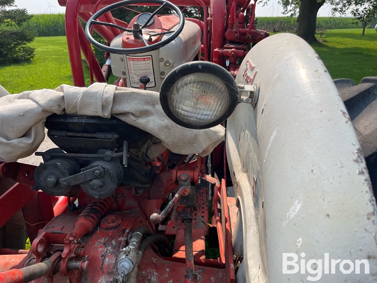 1961-ford-tractor-image-19