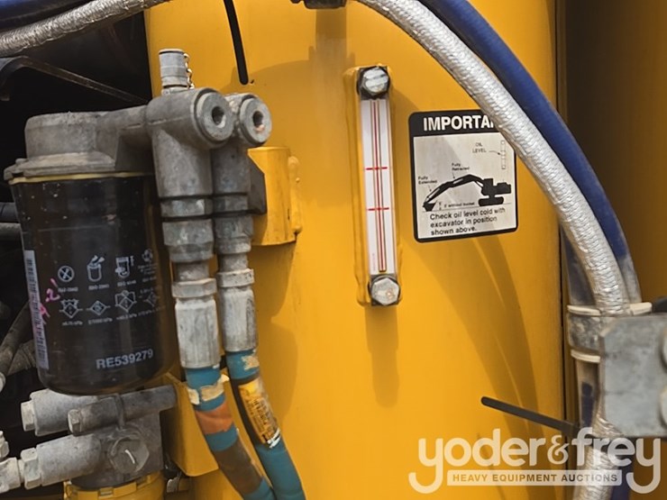 2022-deere-130g-image-66