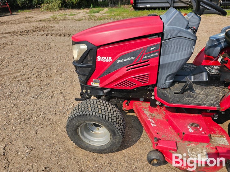 2016-mahindra-emax-22s-image-11