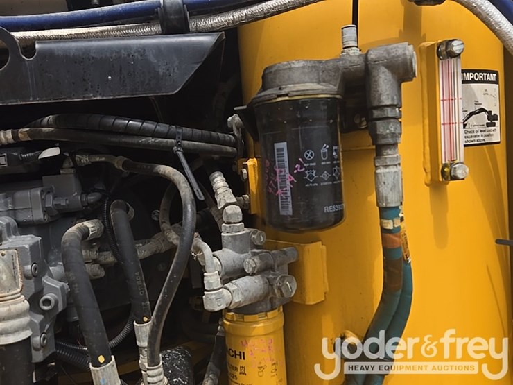 2022-deere-130g-image-65