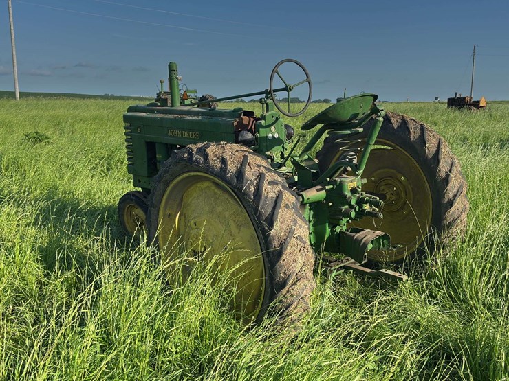 john-deere-model-b-image-3