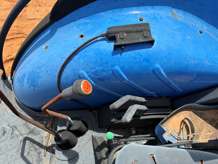 new-holland-td5050-image-12