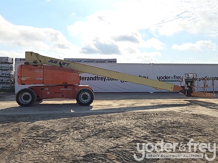 2017-jlg-800s-image-9