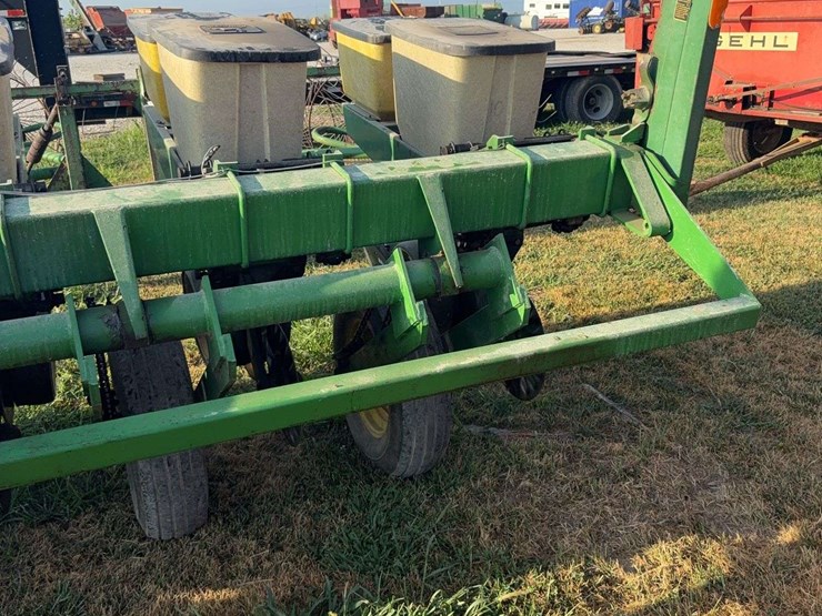 john-deere-7000-image-5