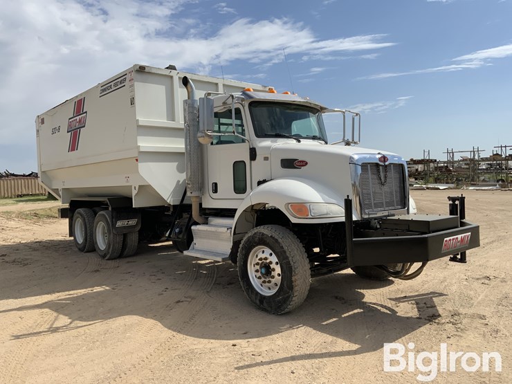 2017-peterbilt-348-image-3