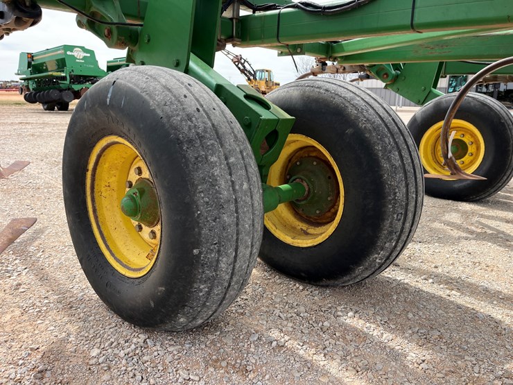2005-john-deere-2410-image-6