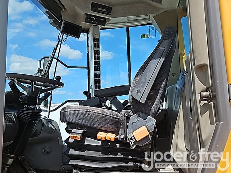 2014-volvo-l110h-image-57