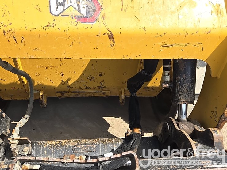 2022-caterpillar-259d3-image-31
