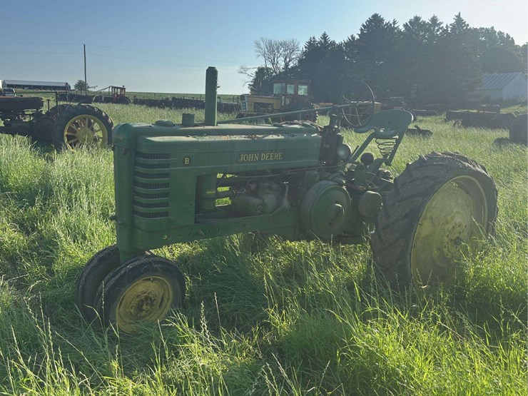john-deere-model-b-image-1