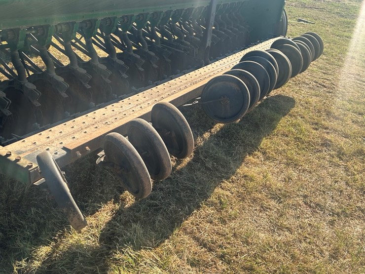 john-deere-8300-image-6