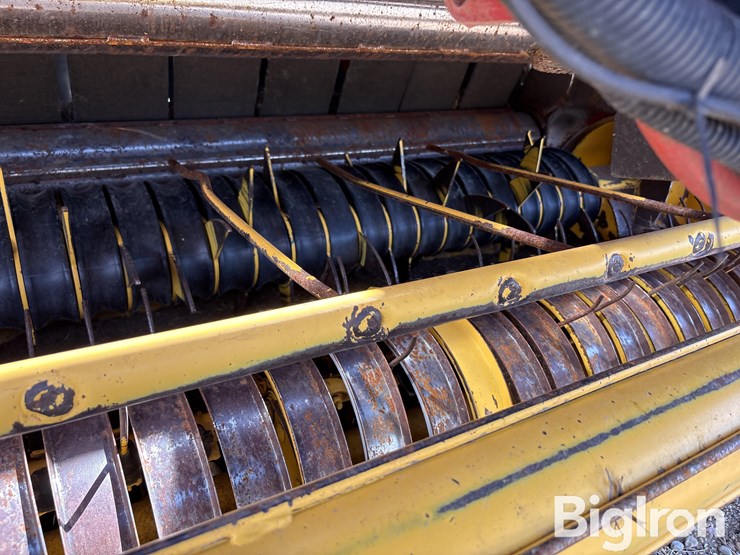 2014-new-holland-roll-belt-560-image-18