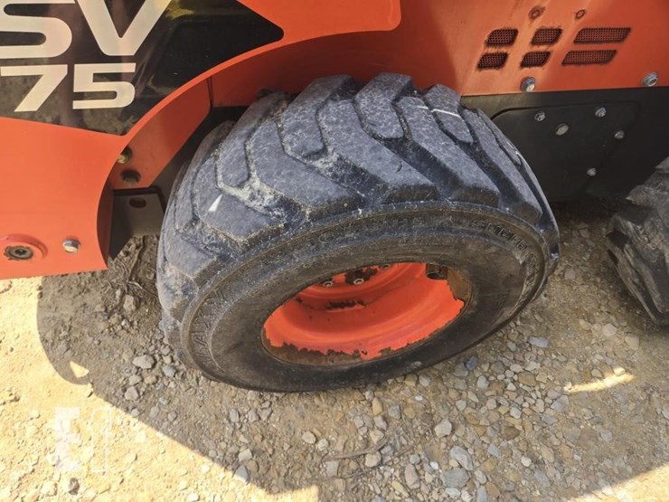 kubota-ssv75-image-10