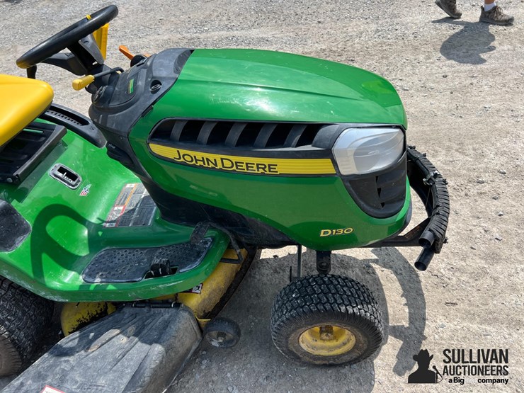 john-deere-d130-image-17