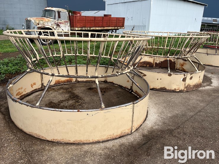 bale-feeders-image-1