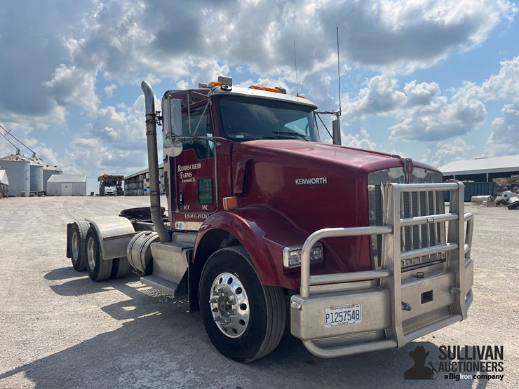 2011-kenworth-t800-image-3