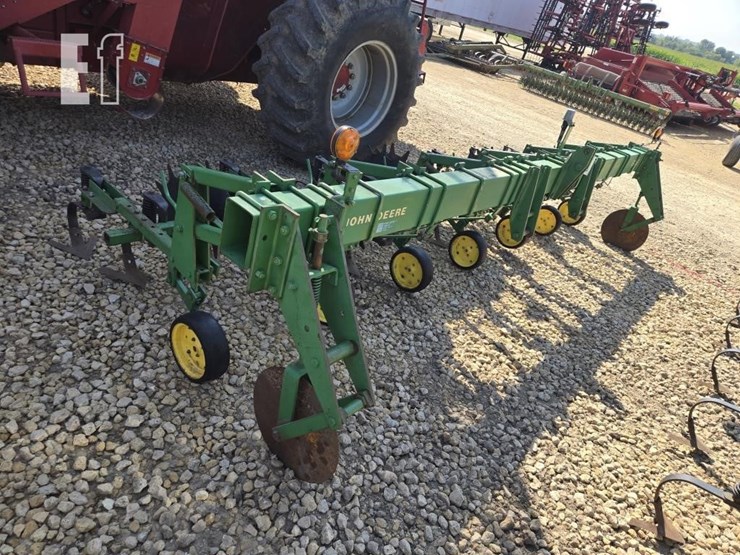 john-deere-825-image-5