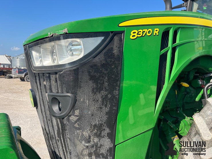 2017-john-deere-8370r-image-17