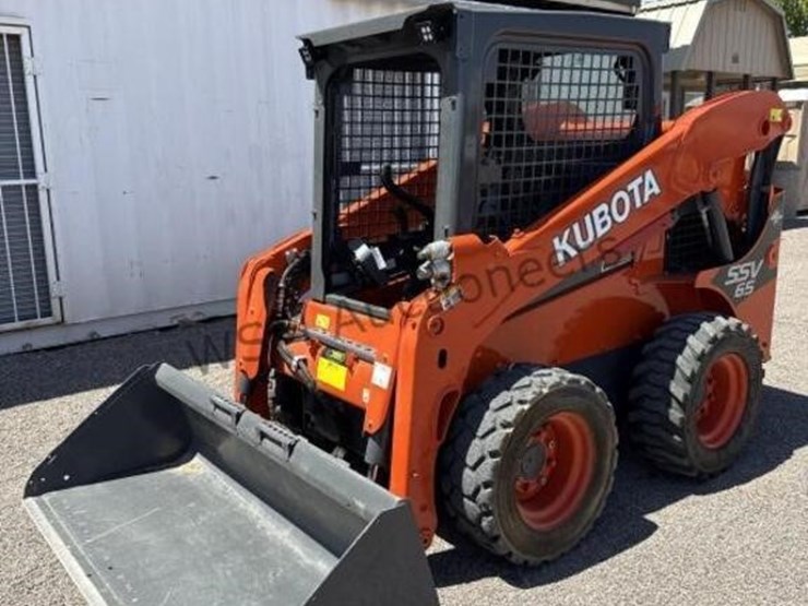 kubota-ssv65-image-2