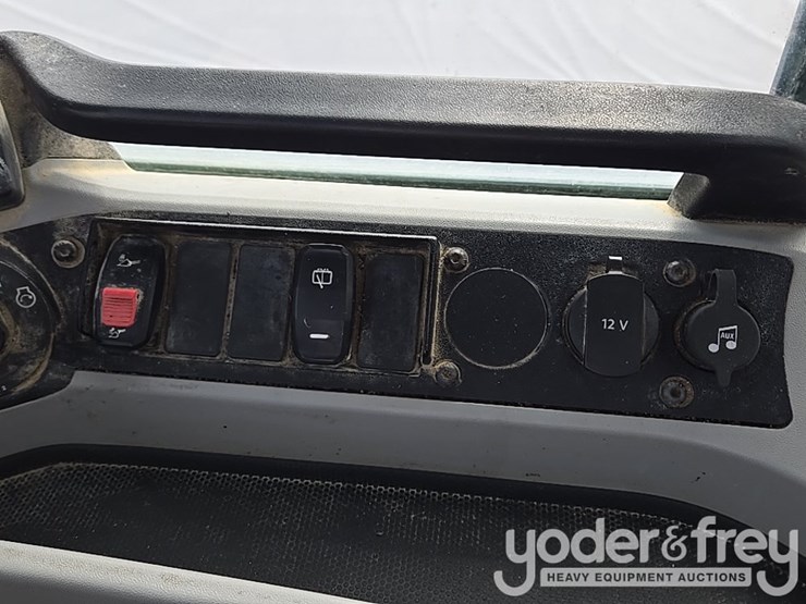 2018-caterpillar-926m-image-39