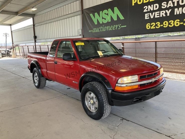 2001-chevrolet-s10-image-2