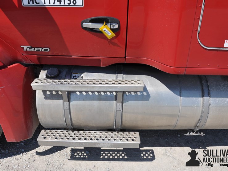 2019-kenworth-t680-image-18