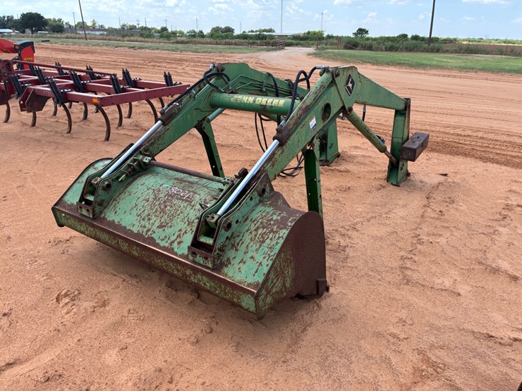 john-deere-725-image-1